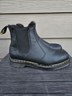Doc Dr Martens 2976 Leonore Faux Fur Lined Black Leather Chelsea Boots Womens 9